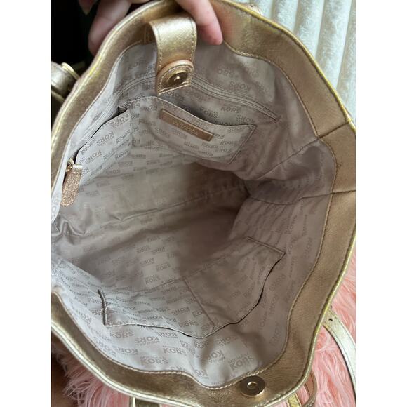 Gold Michael Kors Jet Set Tote - Picture 12 of 16